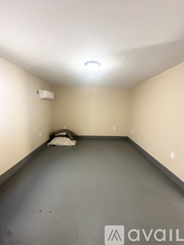 711 S Sterling St 2 Beds Apartment for Rent - Photo gallery 4