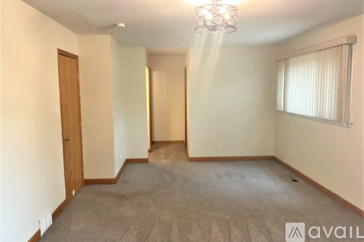 348 Huntington Way 5 Beds Single Family Home for Rent - Photo gallery 2