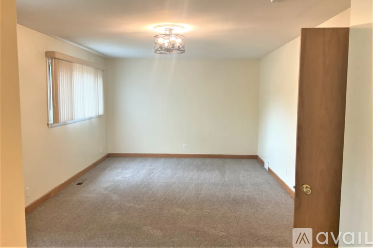 348 Huntington Way 5 Beds Single Family Home for Rent - Photo gallery 3