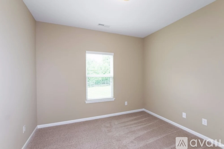 8022 Grove Hall Ave 4 Beds Single Family Home for Rent - Photo gallery 2