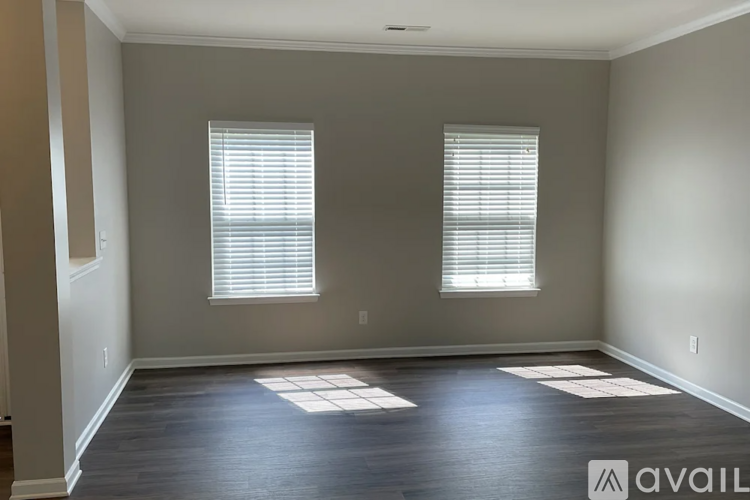 8022 Grove Hall Ave 4 Beds Single Family Home for Rent - Photo gallery 4