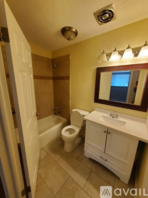 1285 East Hemingway Drive 3 Beds Apartment for Rent