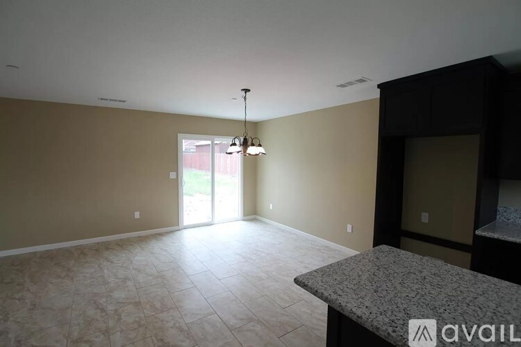 909 Gladys Way 3 Beds Single Family Home for Rent - Photo gallery 3