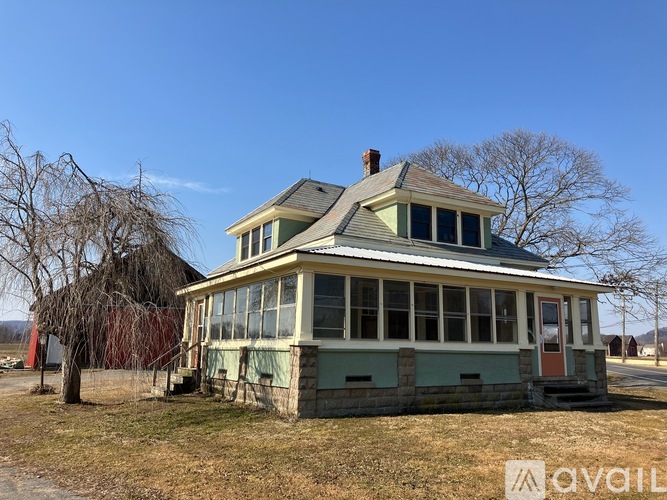 375 Hadley Road 4 Beds Single Family Home for Rent - Photo gallery 1