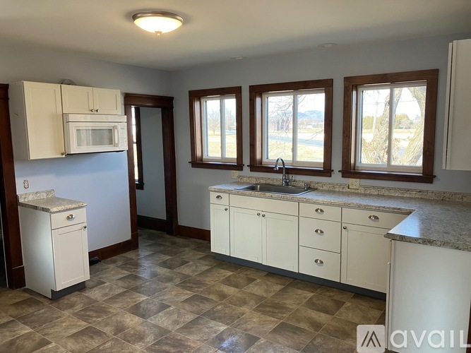 375 Hadley Road 4 Beds Single Family Home for Rent - Photo gallery 2