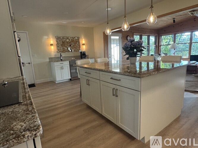 6116 Shamrock Drive 3 Beds Single Family Home for Rent - Photo gallery 5