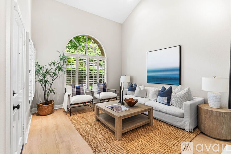 4 Nightingale Dr 2 Beds Single Family Home for Rent - Photo gallery 2