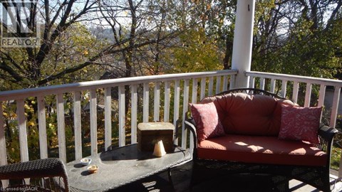 39 CEDAR Street Unit# 3 2 Beds Apartment for Rent
