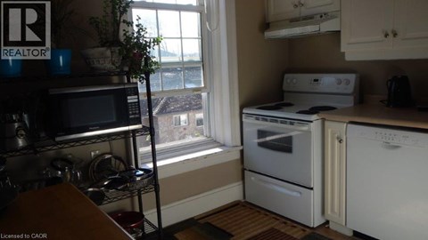 39 CEDAR Street Unit# 3 2 Beds Apartment for Rent