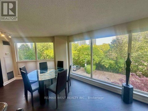 314 - 2261 LAKE SHORE BOULEVARD W 3 Beds Apartment for Rent