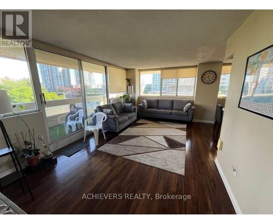 507 - 3590 KANEFF CRESCENT 3 Beds Apartment, Condo, Home for Rent - Photo gallery 4