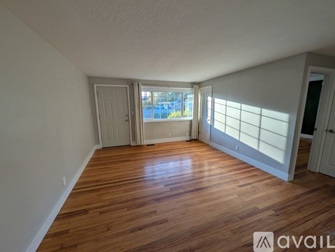 305 SE Atwood Ave 2 Beds Apartment for Rent
