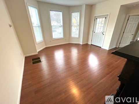 209 Beech Street 2 Beds Apartment for Rent