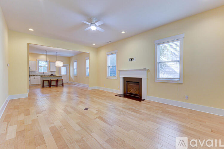 2006 Little Palm Way 3 Beds Single Family Home for Rent - Photo gallery 5