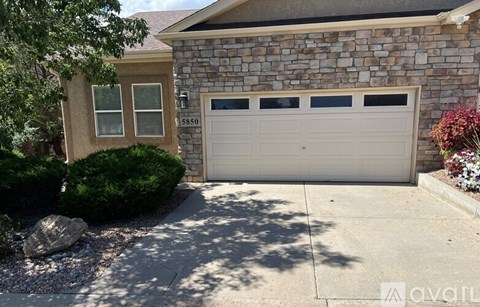 5850 Roy Heights 3 Beds Apartment for Rent