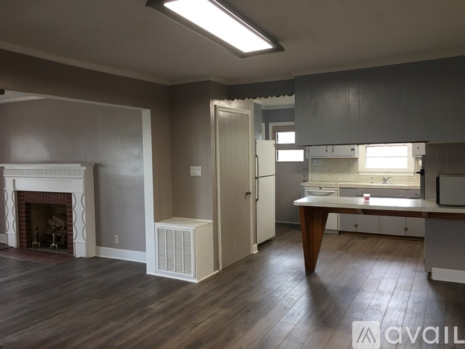1408 S Fourth St 3 Beds Single Family Home for Rent - Photo gallery 2