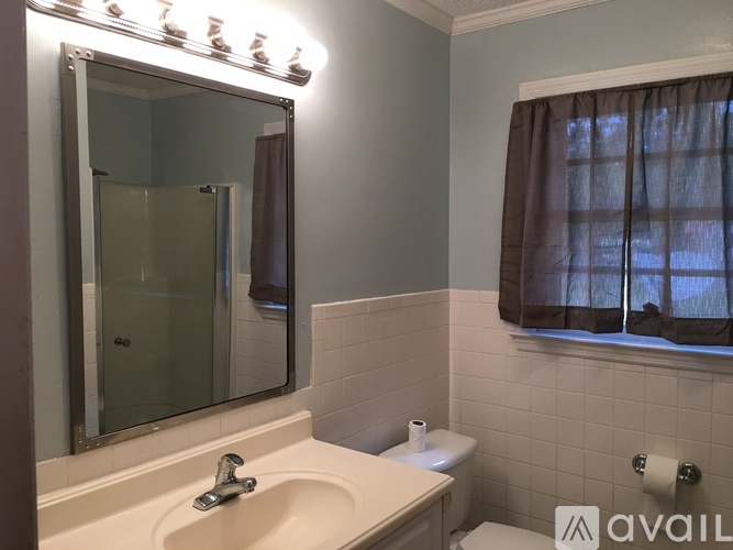 1408 S Fourth St 3 Beds Single Family Home for Rent - Photo gallery 4