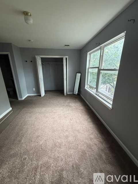 359 Peshine Avenue 3 Beds Apartment for Rent