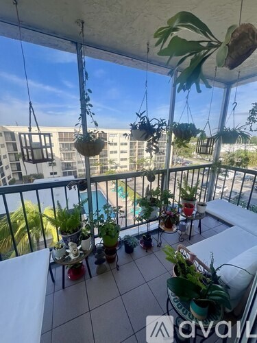 220 Southwest 9Th Avenue 3 Beds Apartment for Rent