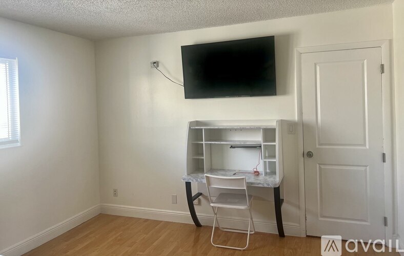 220 Southwest 9th Avenue 3 Beds Apartment for Rent - Photo gallery 3