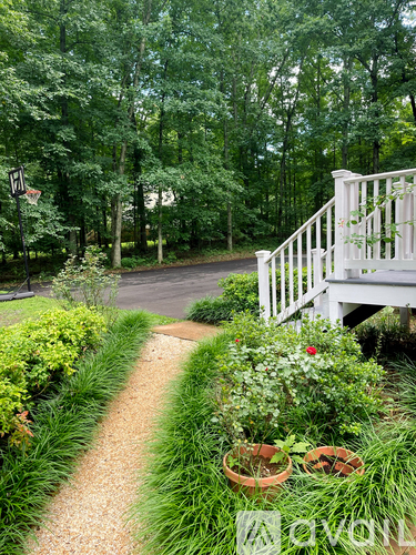 19295 Briar Patch Drive 3 Beds Single Family Home for Rent - Photo gallery 3