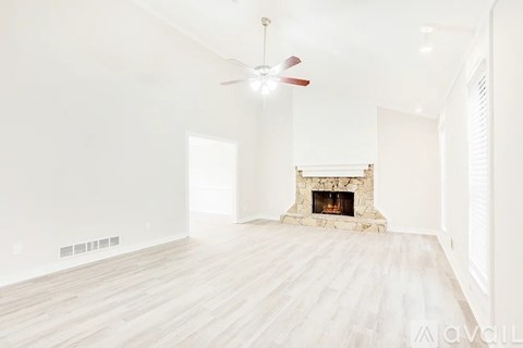 117 Englewood Ave 3 Beds Apartment for Rent