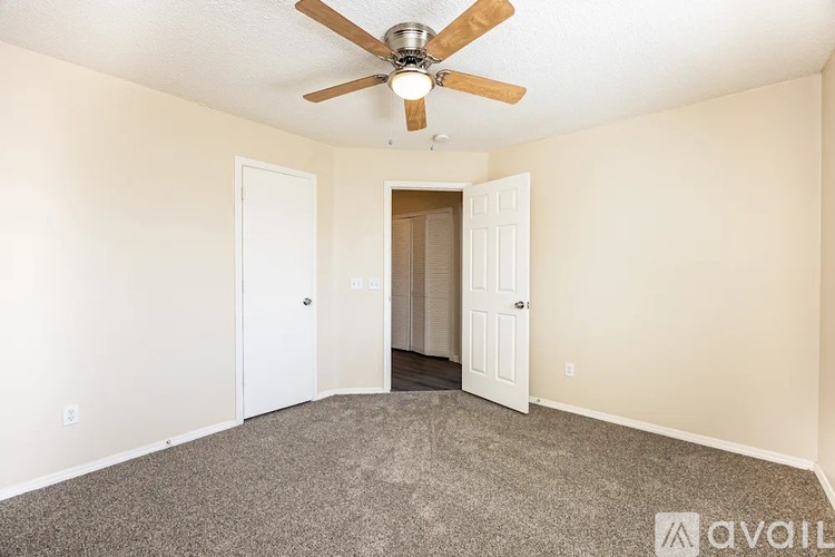 117 Englewood Ave 3 Beds Single Family Home for Rent - Photo gallery 3
