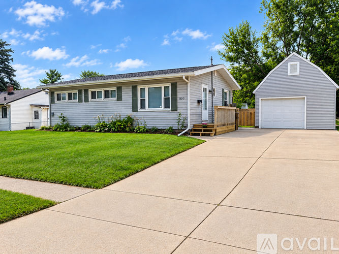 810 Townline Ave 3 Beds Single Family Home for Rent - Photo gallery 1