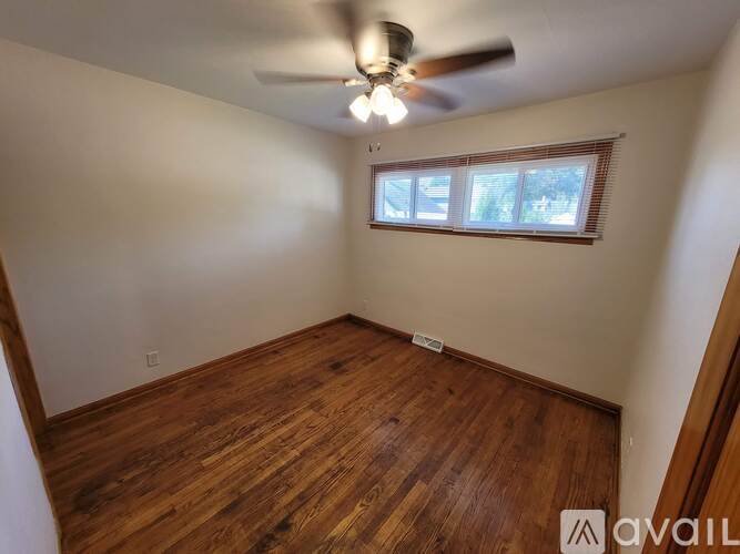 810 Townline Ave 3 Beds Single Family Home for Rent - Photo gallery 3