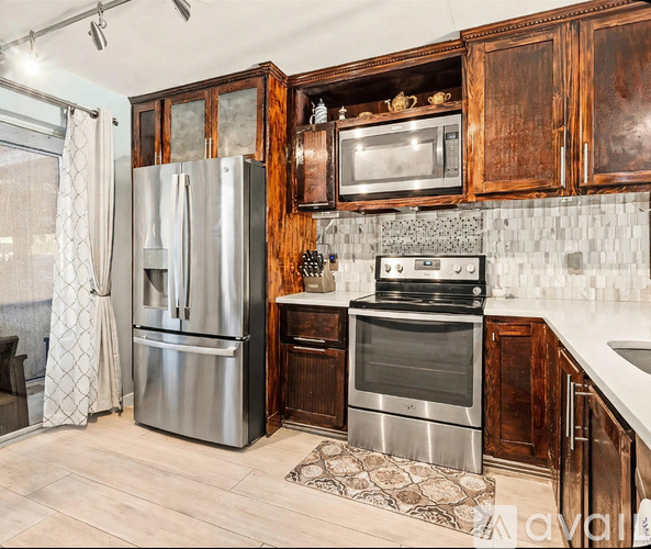 4150 Looking Glass Ln 2 Beds Condo for Rent - Photo gallery 4