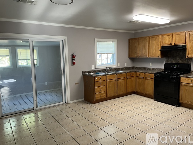 1123 N 34th St 3 Beds Single Family Home for Rent - Photo gallery 5