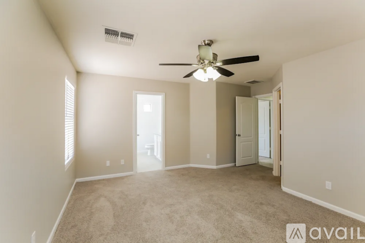 2034 S 83Rd Lane 4 Beds Single Family Home for Rent - Photo gallery 5