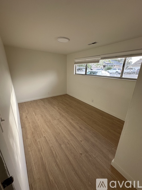 966 N Main St. 2 Beds Apartment for Rent - Photo gallery 4