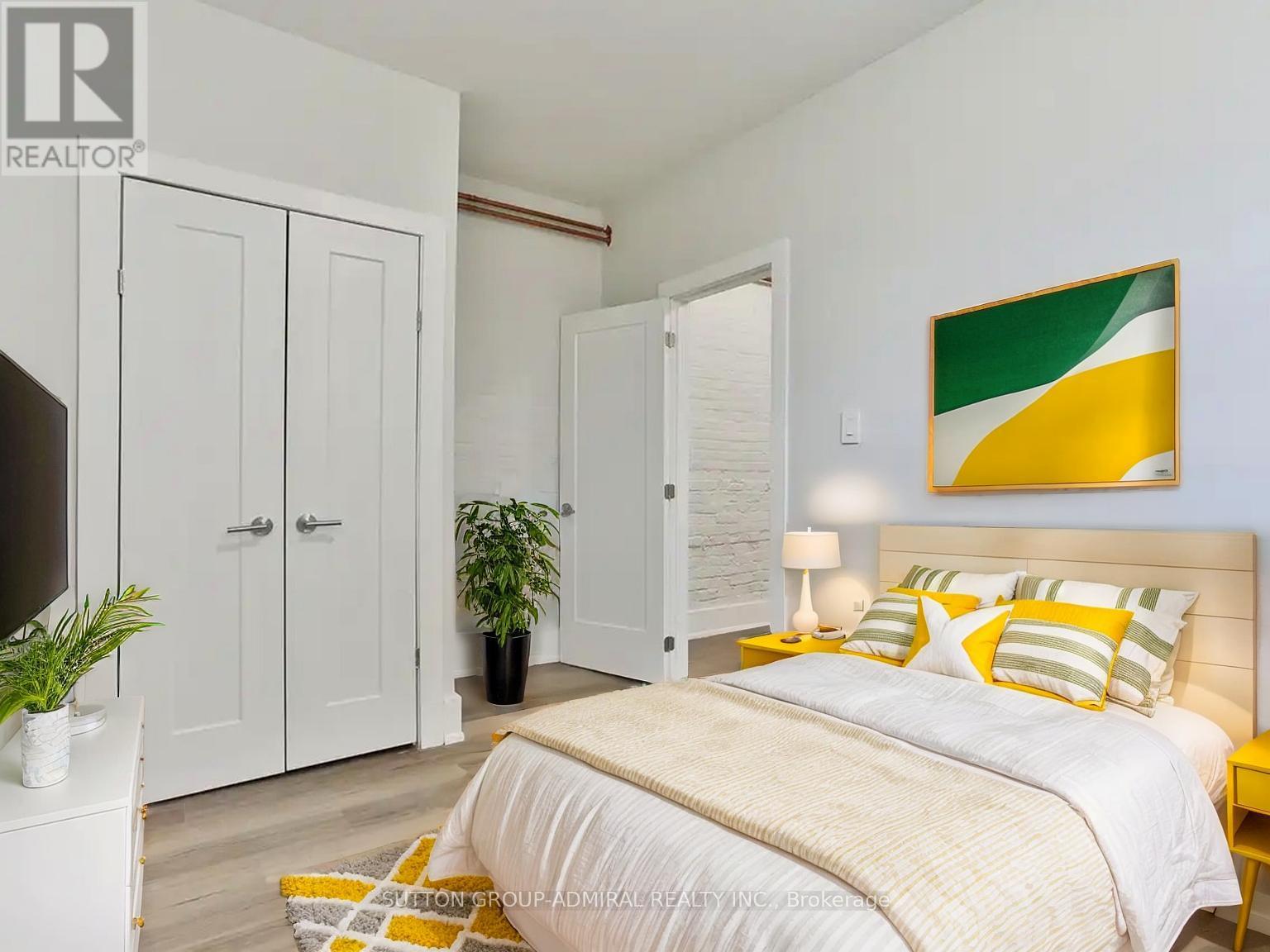 2 bedroom apartment - 16 - 915 ST CLAIR AVENUE W 16, Toronto (Wychwood) 2