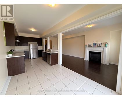 76 BLACKWELL CRESCENT 3 Beds Home, Townhouse for Rent - Photo gallery 3