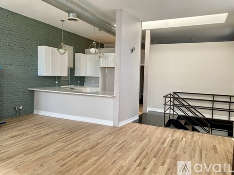 1734 W. Cortland 2 Beds Apartment for Rent