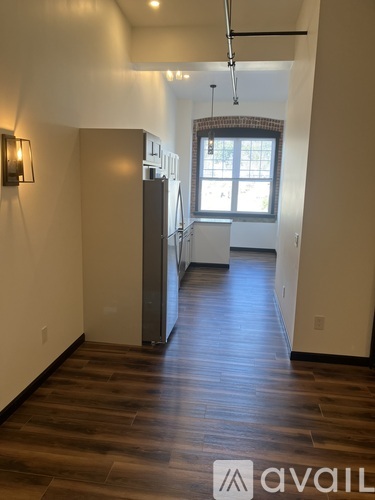 24 Beacon St 1 Apartment for Rent - Photo gallery 5
