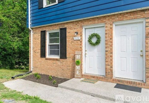 Wallace Ave NE 2 Beds Apartment for Rent