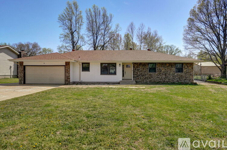 2558 West Village Lane 4 Beds Single Family Home for Rent - Photo gallery 1