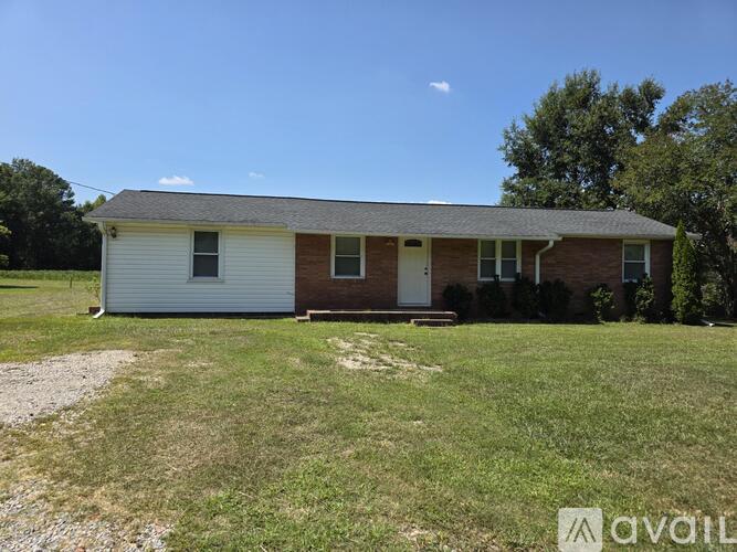 10075 NC-50 3 Beds Single Family Home for Rent - Photo gallery 1