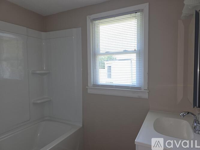 10075 NC-50 3 Beds Single Family Home for Rent - Photo gallery 3