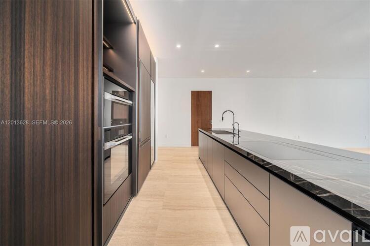 5 Grove Isle Dr 3 Beds Apartment for Rent - Photo gallery 4