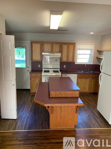 2518 N Carroll Blvd 2 Beds Single Family Home for Rent - Photo gallery 5