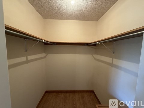 114 Fleetwood Drive 2 Beds Apartment for Rent