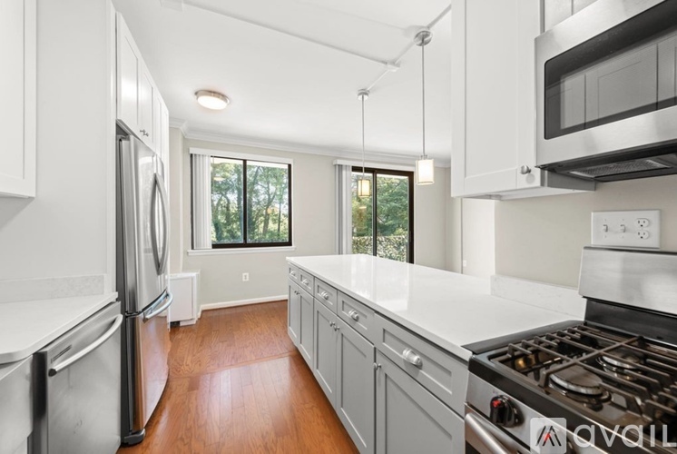 4401 Lee Highway 2 Beds Condo for Rent - Photo gallery 1