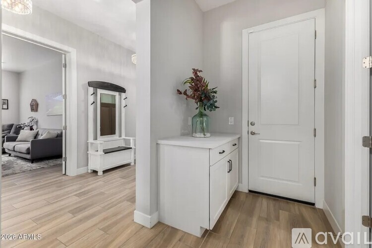 17165 West Piperton Street 3 Beds Single Family Home for Rent - Photo gallery 4