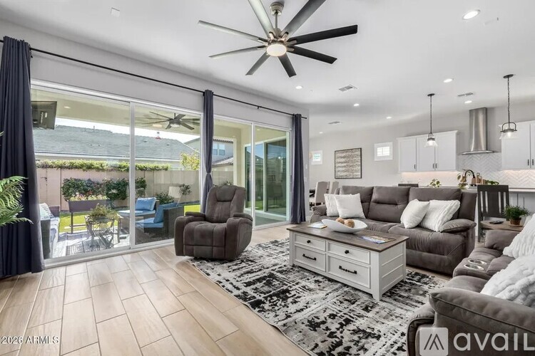 17165 West Piperton Street 3 Beds Single Family Home for Rent - Photo gallery 5