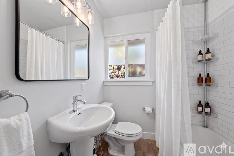 7879 Oak St 2 Beds Apartment for Rent - Photo gallery 4