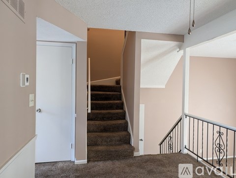 6607 E 128Th St 2 Beds Apartment for Rent