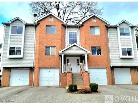 355 Village Pointe Drive 3 Beds Apartment for Rent
